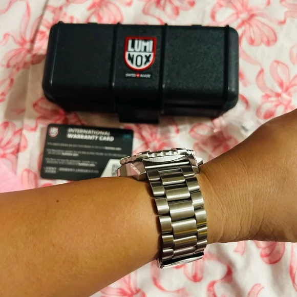 Luminox Nagy seal Black Dial Stainless Steel Men's Watch - Picture 6 of 9